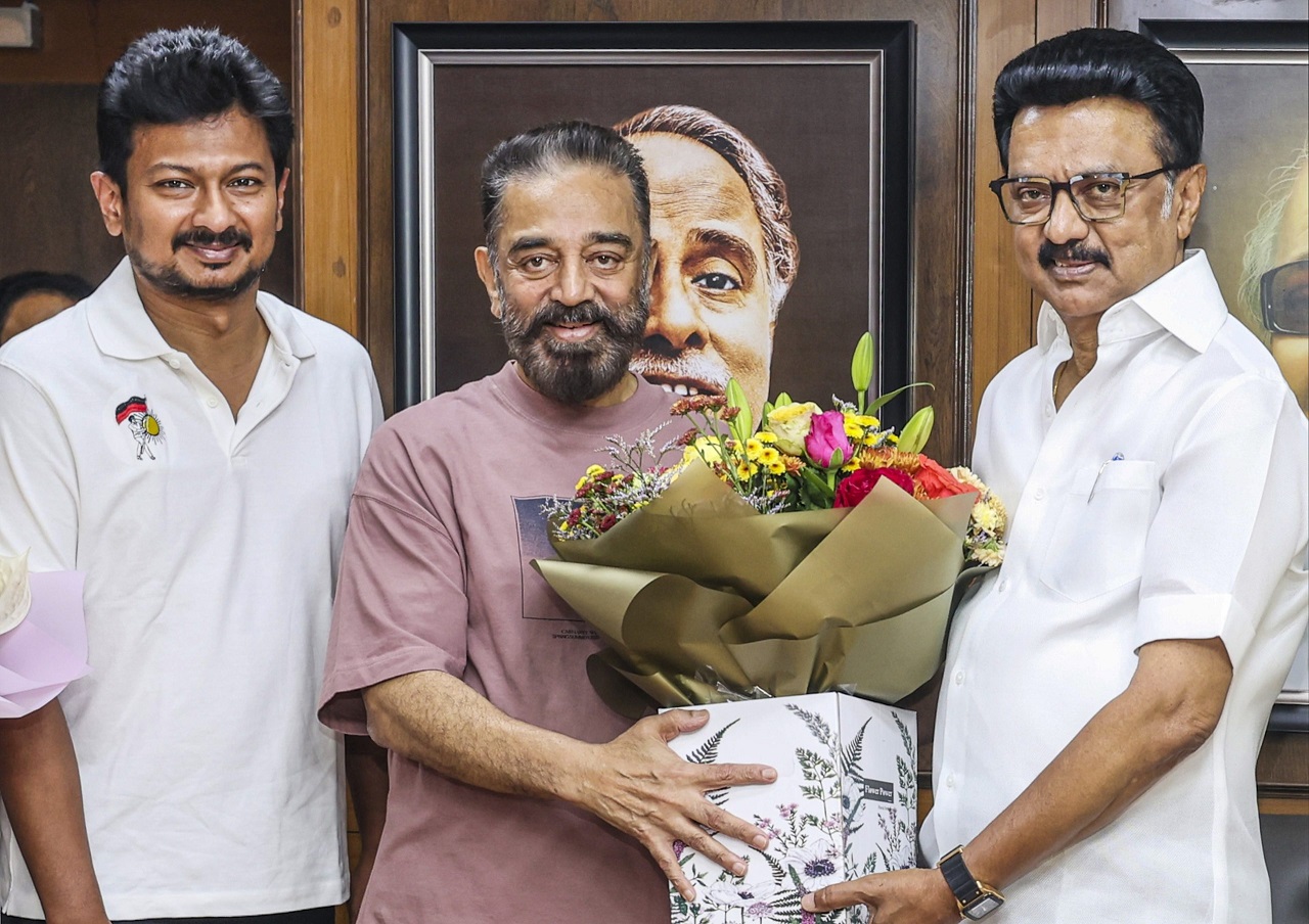 Chief Minister M. K. Stalin congratulated actor Kamal Haasan on his birthday.!